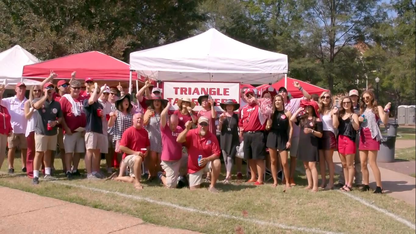 The University of Alabama_ The History of Tailgating (2017) - British English Pronunciation Test  298